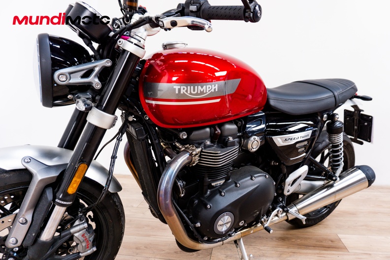 Motorbike image 9