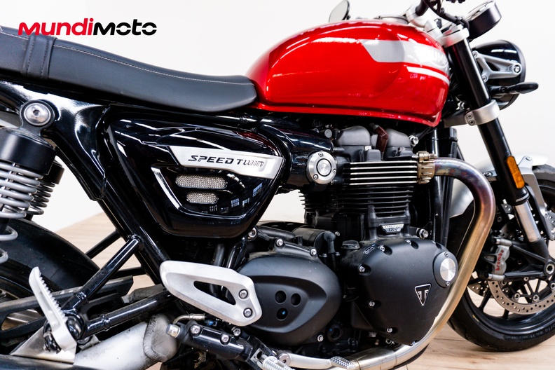 Motorbike image 4