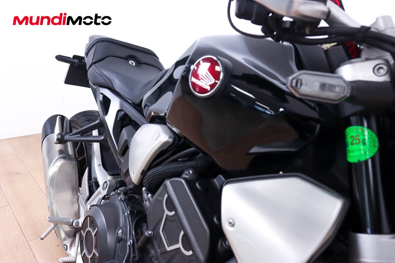 Motorbike image 12