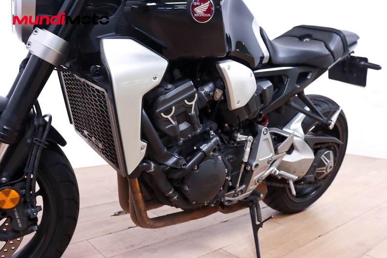 Motorbike image 9
