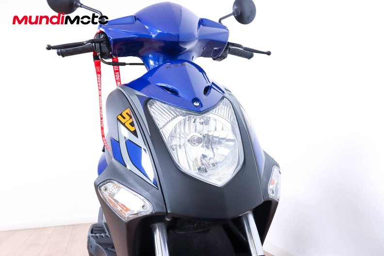 Motorbike image 4
