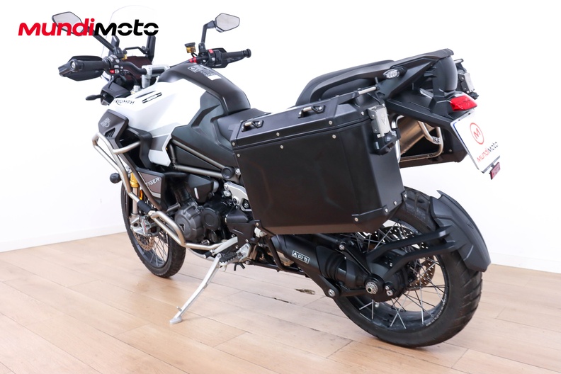 Motorbike image 7