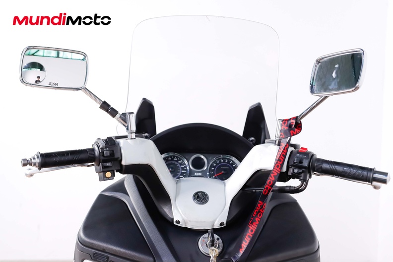 Motorbike image 10