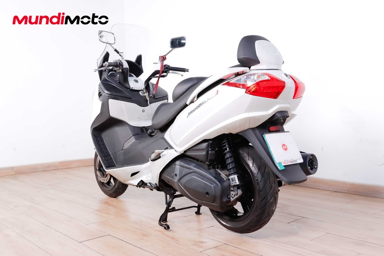 Motorbike image 6