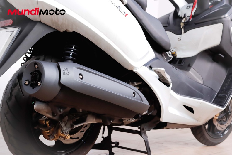 Motorbike image 3