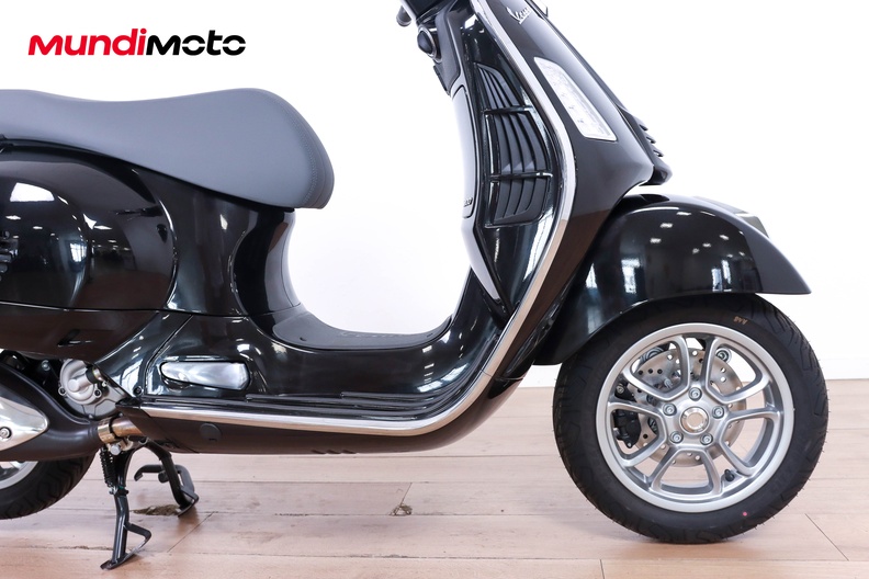 Motorbike image 12