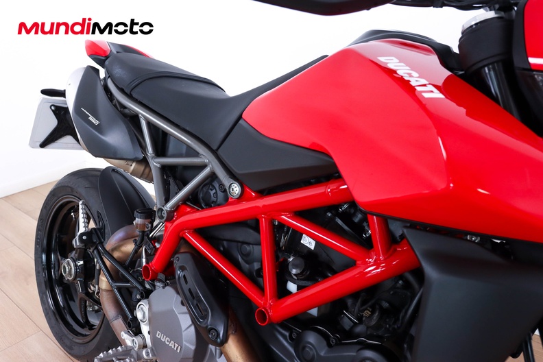 Motorbike image 13