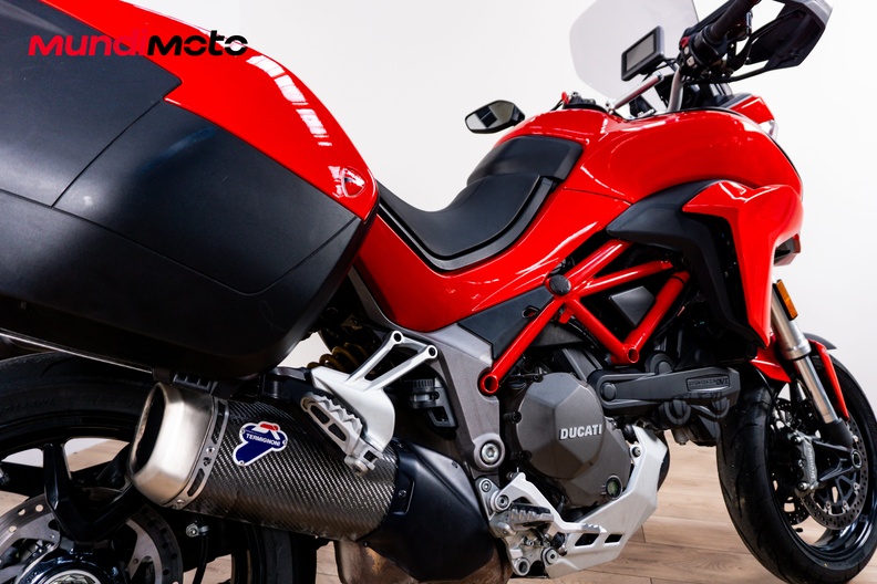 Motorbike image 3