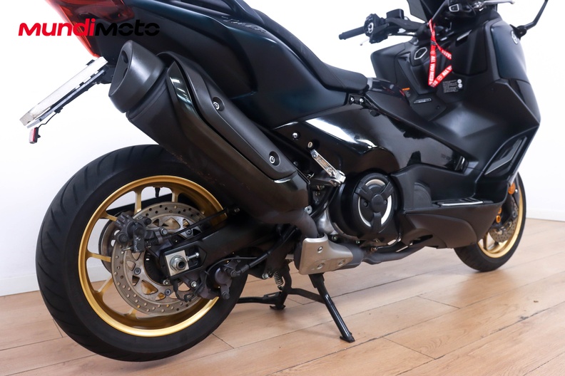 Motorbike image 3