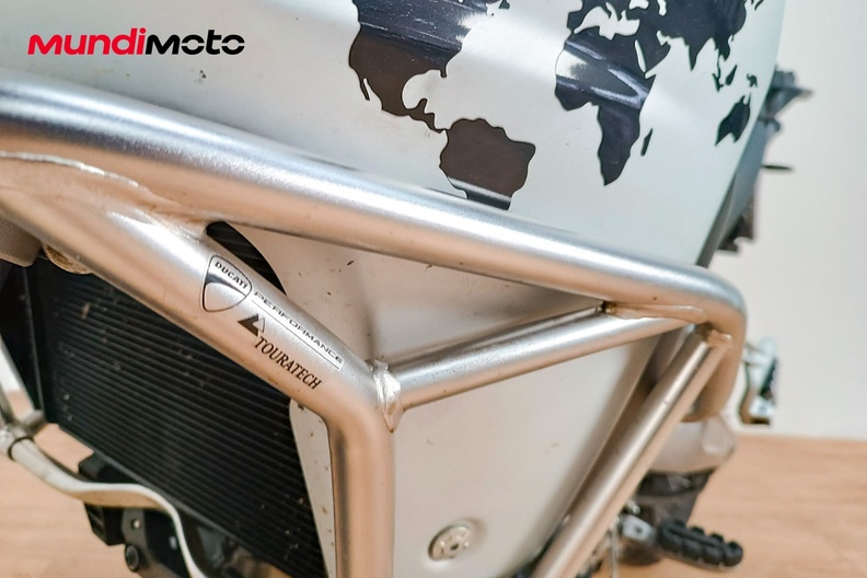 Motorbike image 9