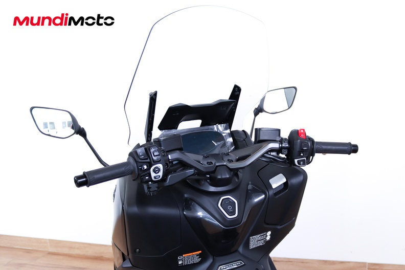 Motorbike image 10