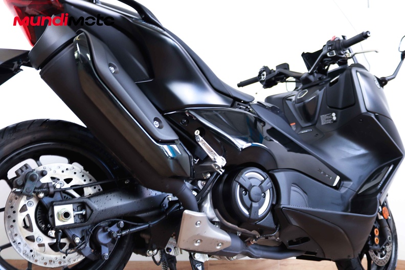 Motorbike image 3