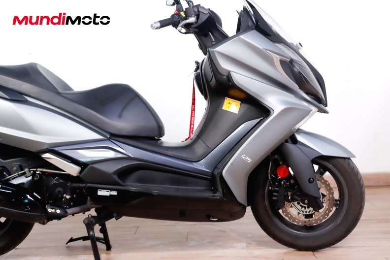 Motorbike image 12