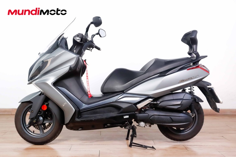 Motorbike image 5