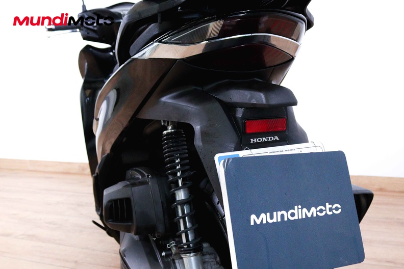 Motorbike image 9