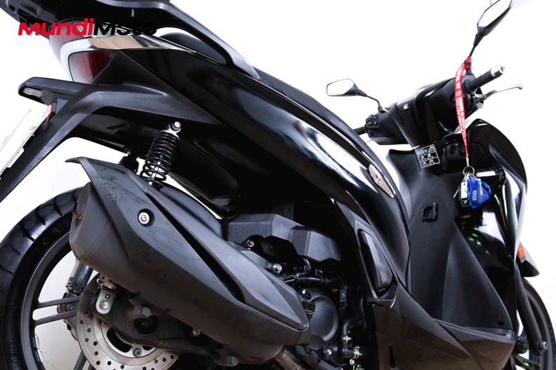 Motorbike image 3