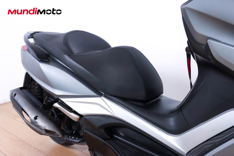 Motorbike image 13