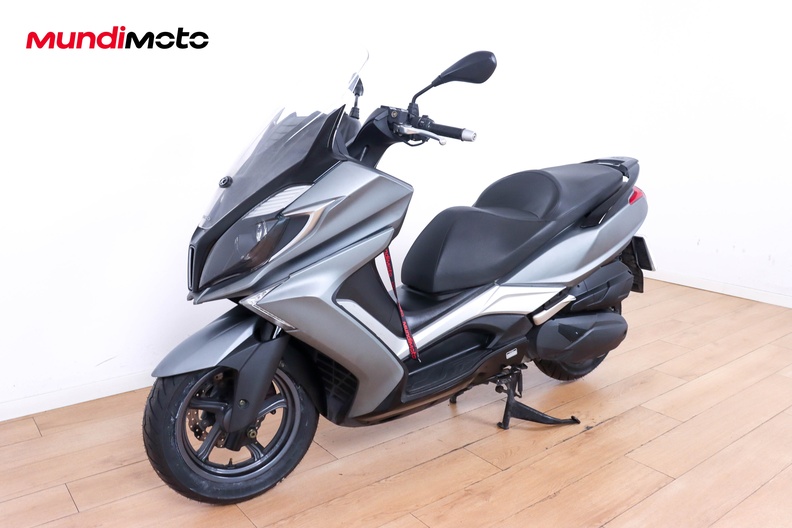 Motorbike image 7