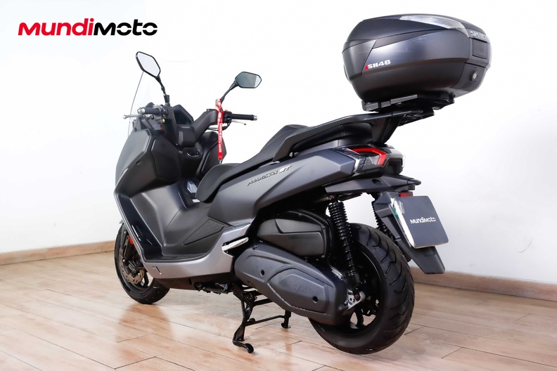 Motorbike image 6