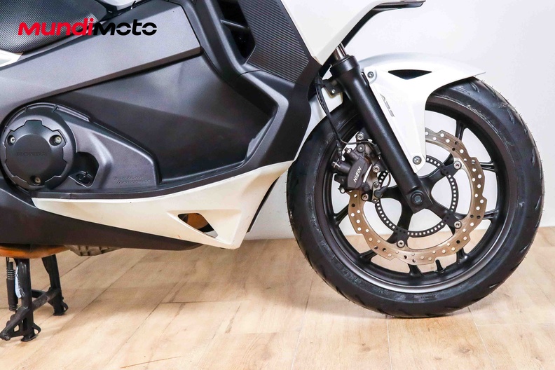 Motorbike image 12