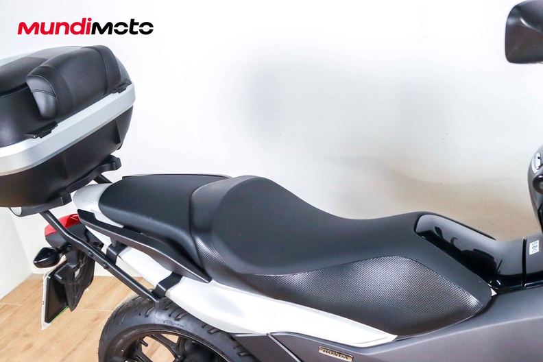 Motorbike image 13