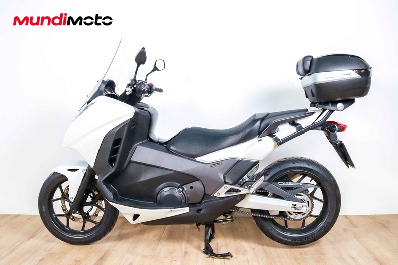 Motorbike image 5