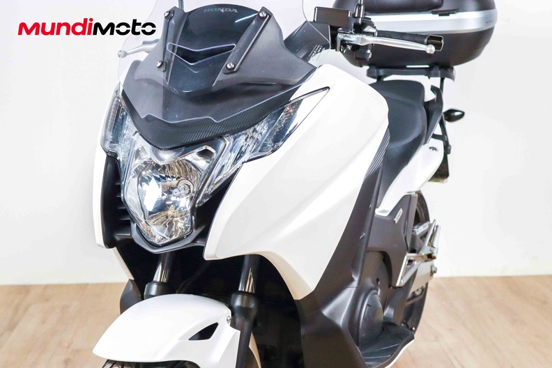 Motorbike image 8