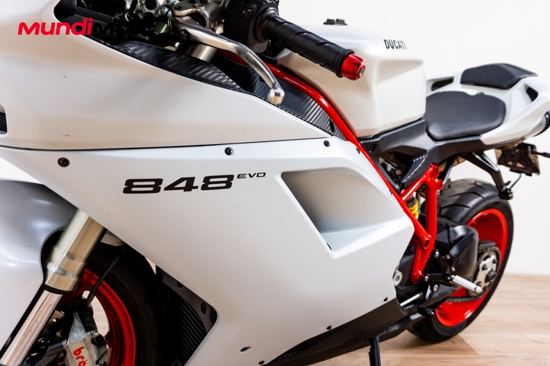 Motorbike image 9