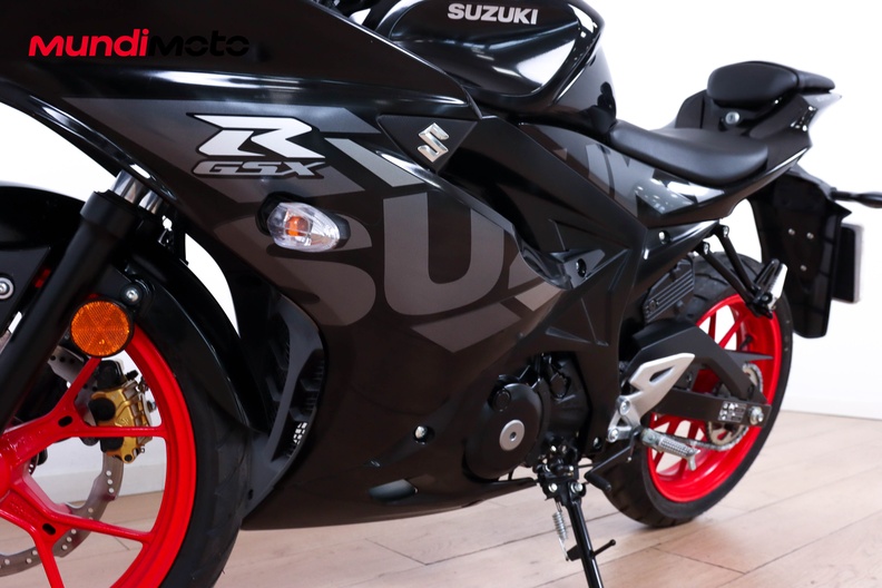 Motorbike image 8