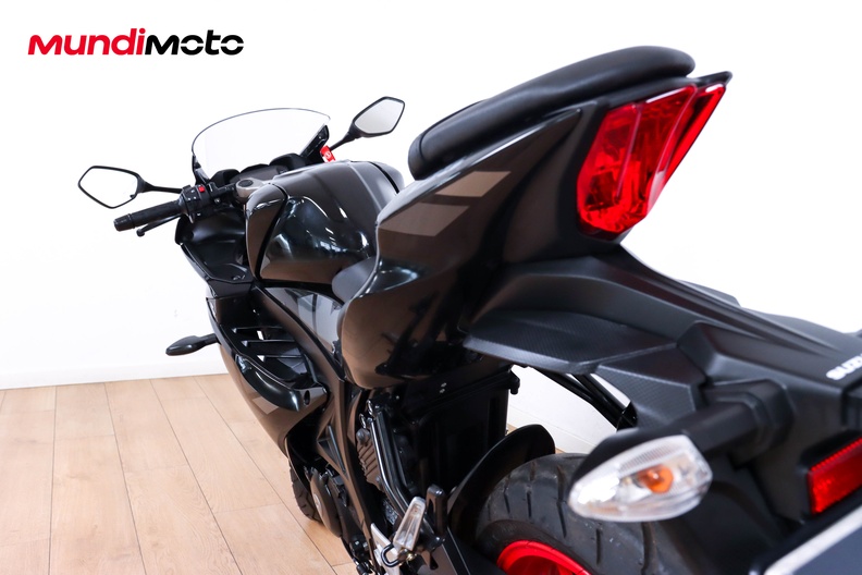 Motorbike image 9
