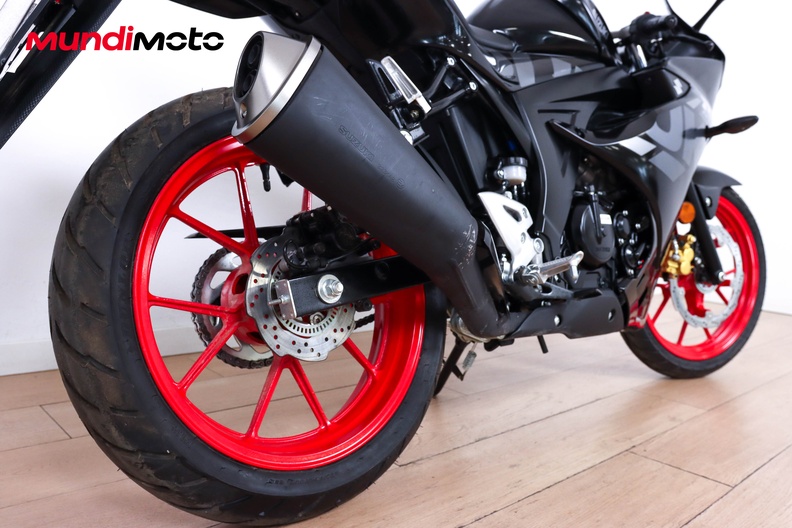 Motorbike image 3