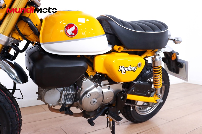 Motorbike image 8