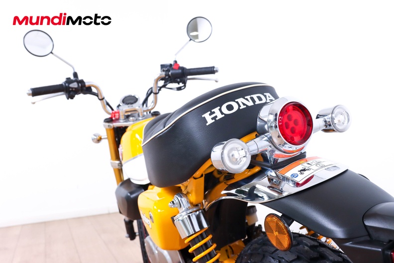 Motorbike image 9