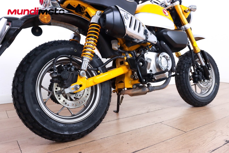 Motorbike image 3