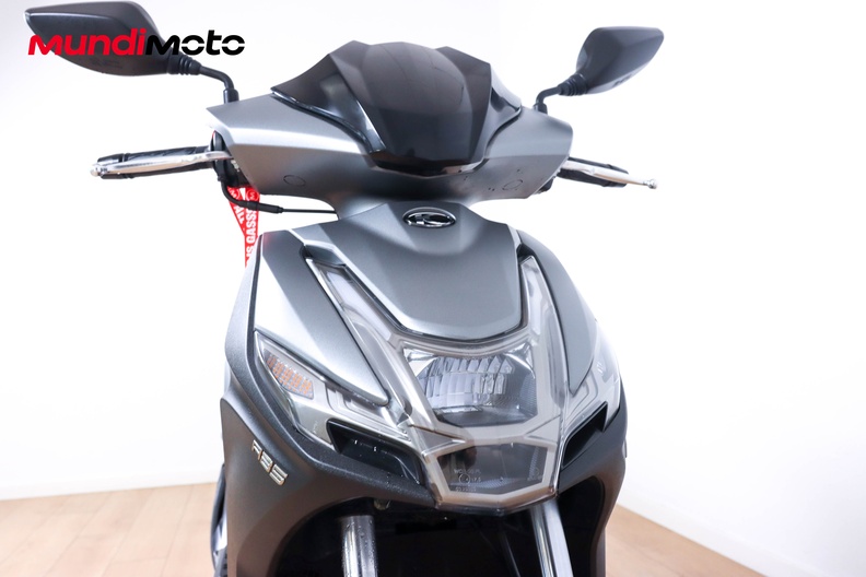 Motorbike image 4
