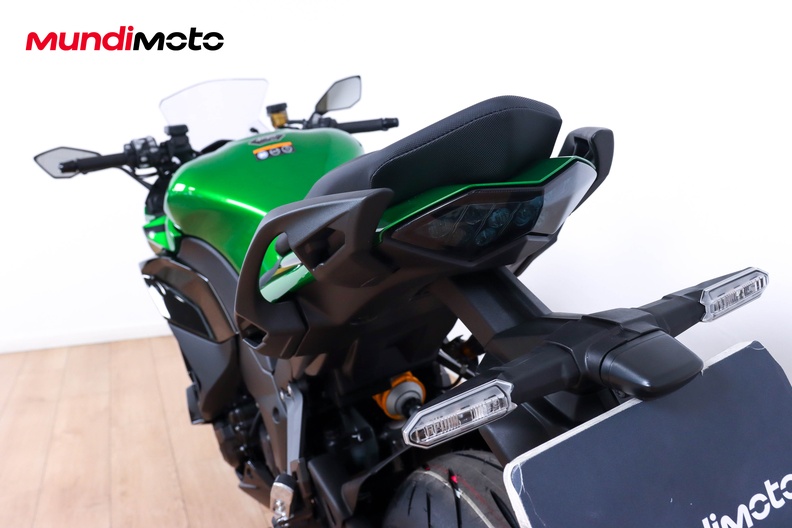 Motorbike image 9
