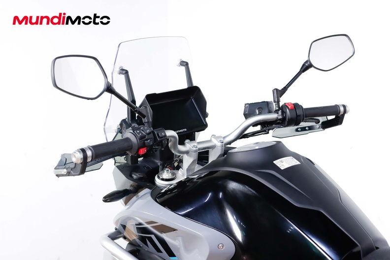 Motorbike image 10