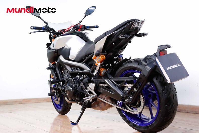 Motorbike image 6