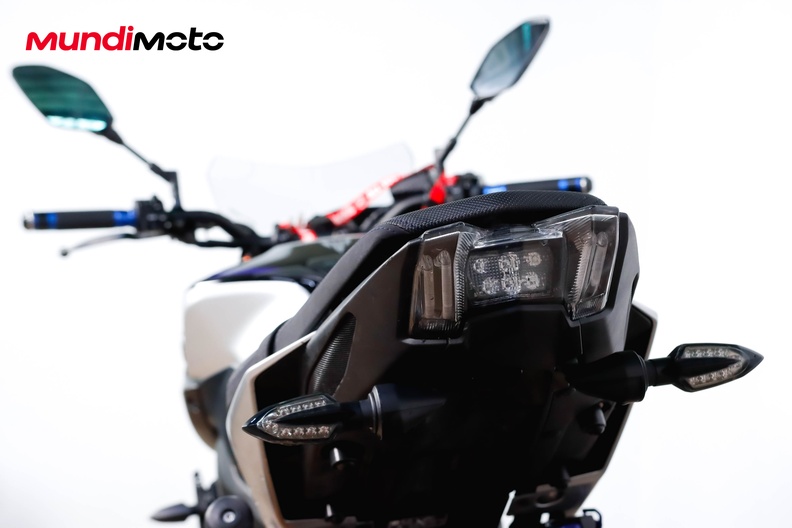 Motorbike image 9
