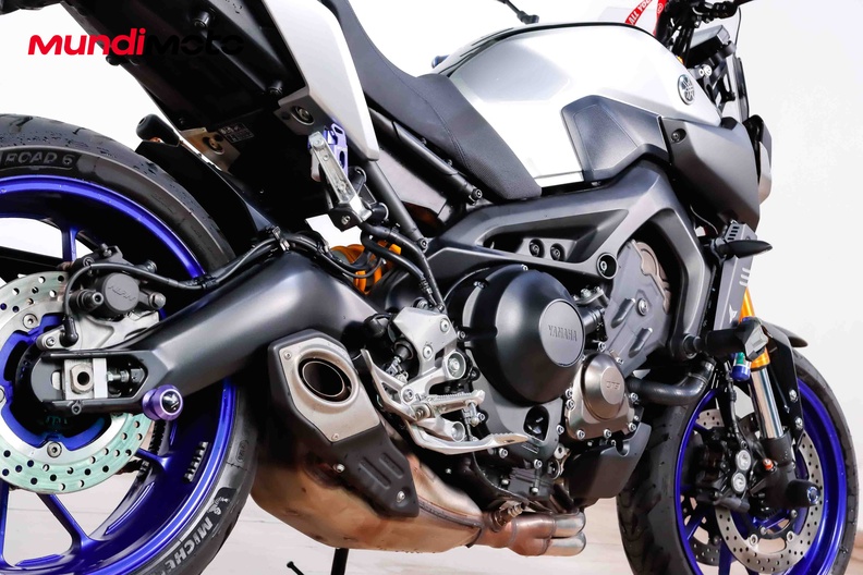 Motorbike image 3