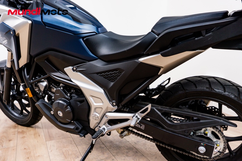 Motorbike image 8