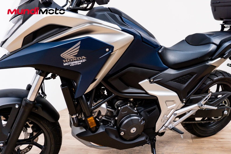 Motorbike image 9