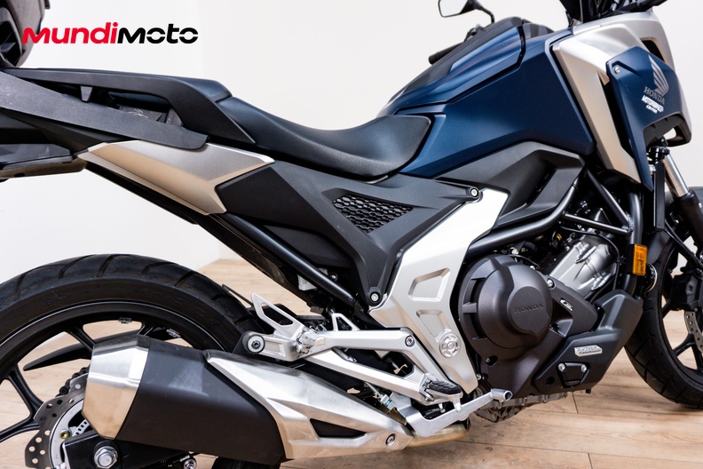 Motorbike image 3