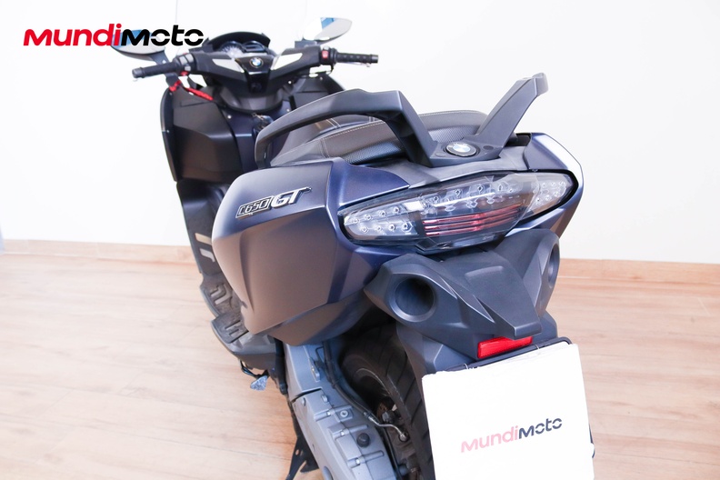 Motorbike image 8