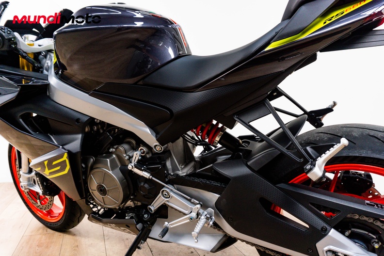 Motorbike image 8