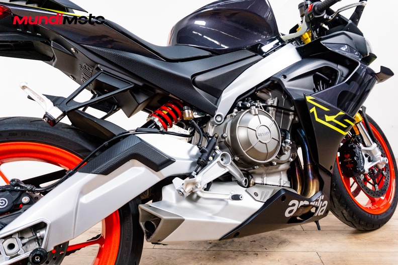 Motorbike image 3