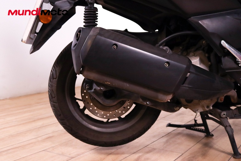 Motorbike image 3