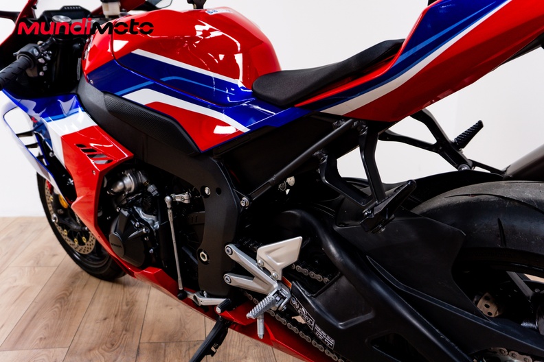 Motorbike image 8