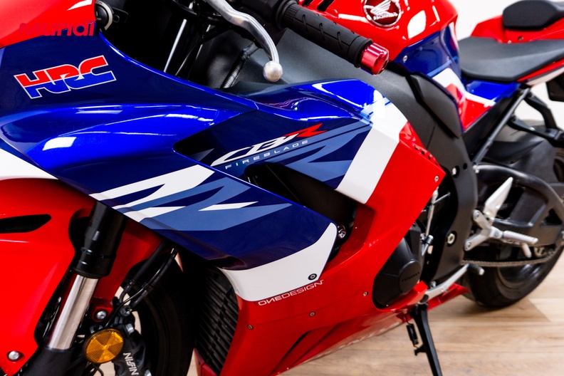 Motorbike image 9