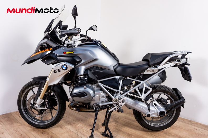Motorbike image 5